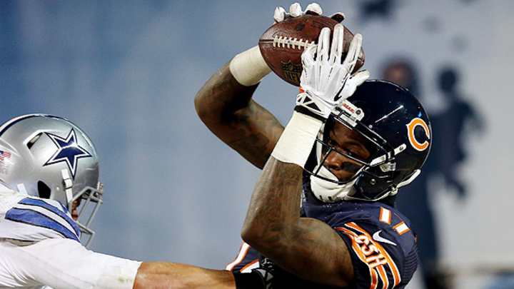 Alshon Jeffery scores 100th touchdown of wild, record-setting Week 14 (GIF)