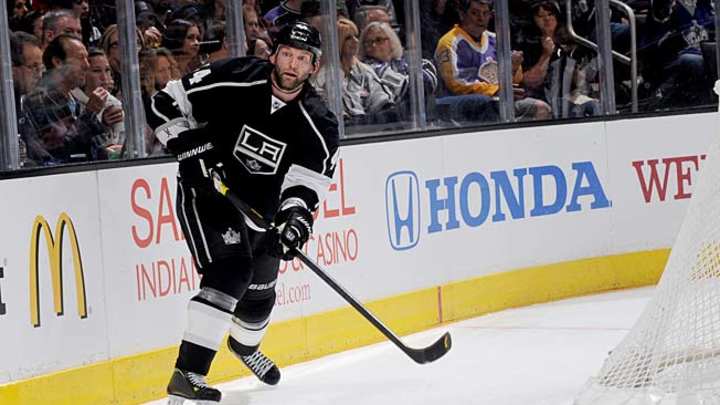 Robyn Regehr signs two-year extension with LA Kings