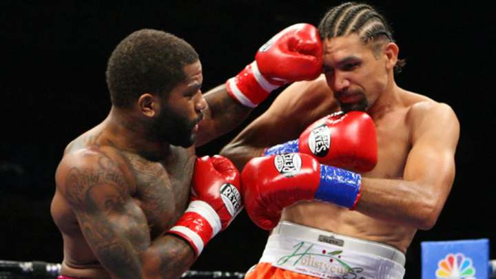 Curtis Stevens sends a message with his quick disposal of Saul Roman