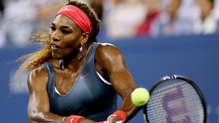 Serena Williams cruises past Francesca Schiavone in Round 1