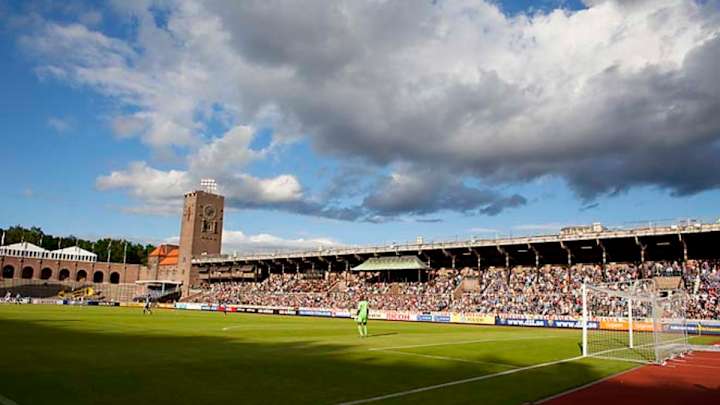 Swedish match abandoned after player hit by pear