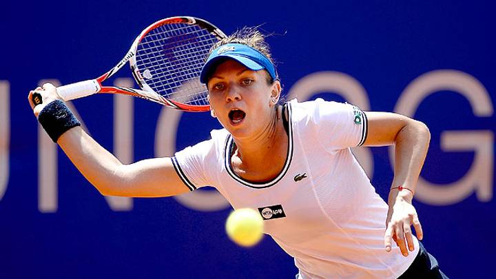 Simona Halep beats Andrea Petkovic for 1st career title
