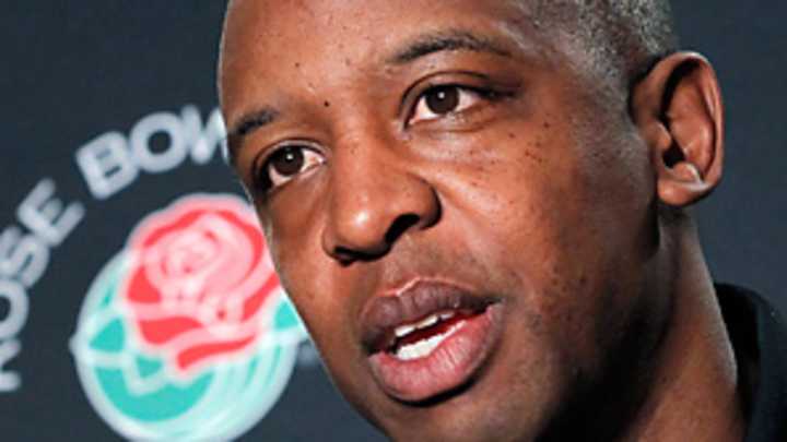 AP source: Colts hiring Stanford's Hamilton