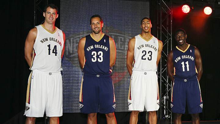Pelicans unveil new uniforms