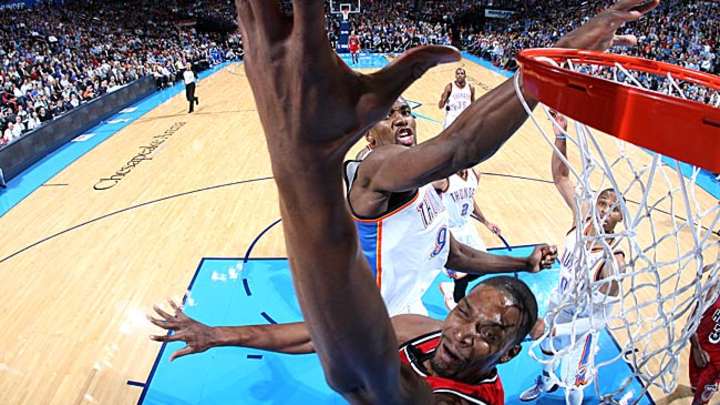 James, Heat complete season sweep of Thunder James, Heat complete season sweep of Thunder