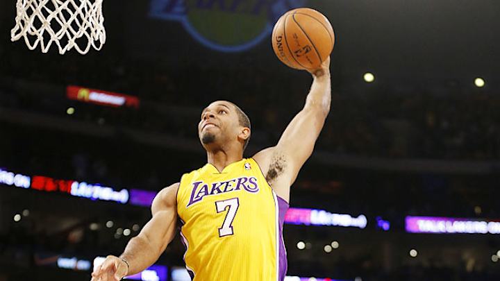 Bench leads Lakers in flipping the script to beat favored Clippers