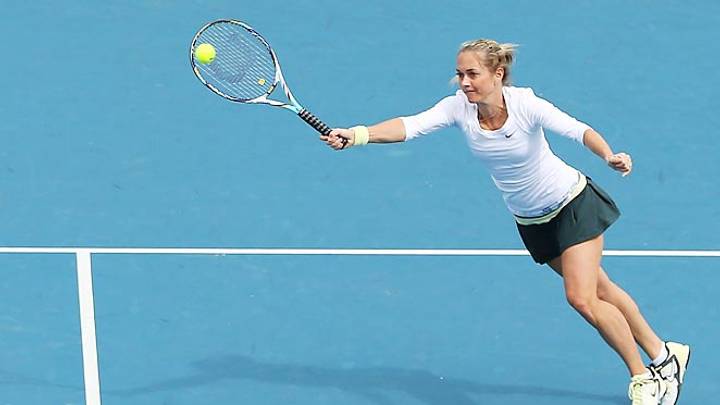 Open GDF Suez-Klara Zakopalova beats Anabel Medina Garrigues Open GDF Suez-Klara Zakopalova beats Anabel Medina Garrigues
