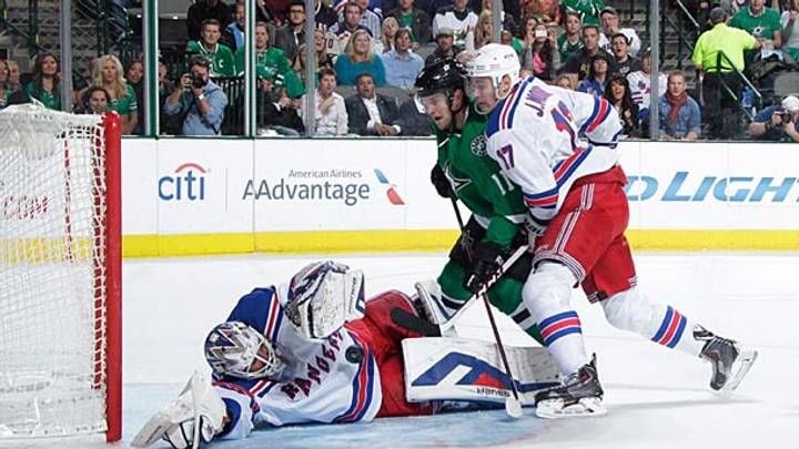 Top Line: Henrik Lundqvist shines vs. Stars; overworked goalies; more links Top Line: Henrik Lundqvist shines vs. Stars; overworked goalies; more links