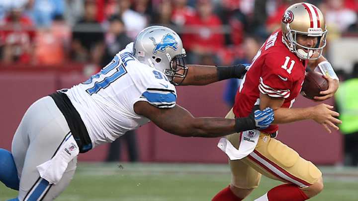 Sammie Lee Hill signs with Tennessee Titans