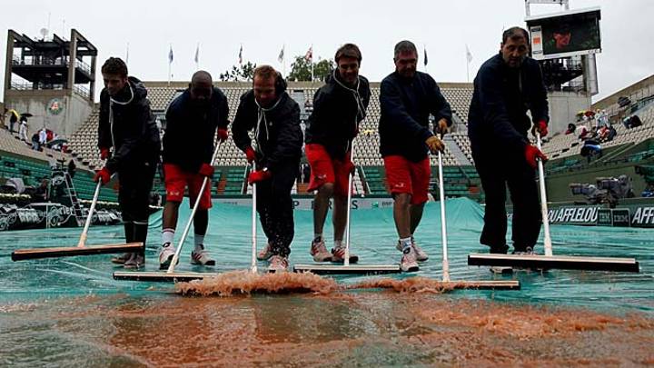 Rain delays French Open play on Tuesday Rain delays French Open play on Tuesday