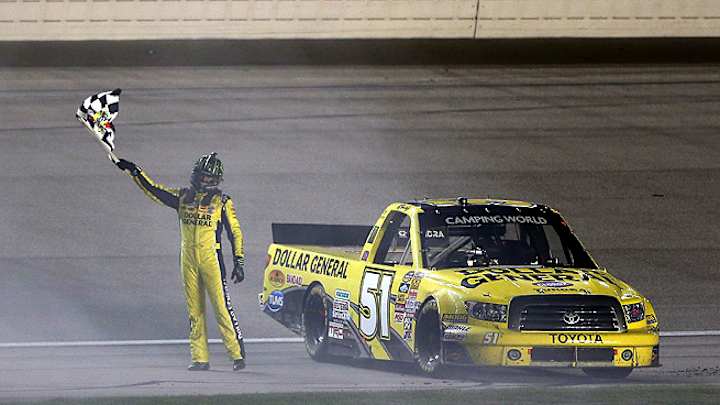 Kyle Busch holds off Brad Keselowski to win Chicago Truck Series