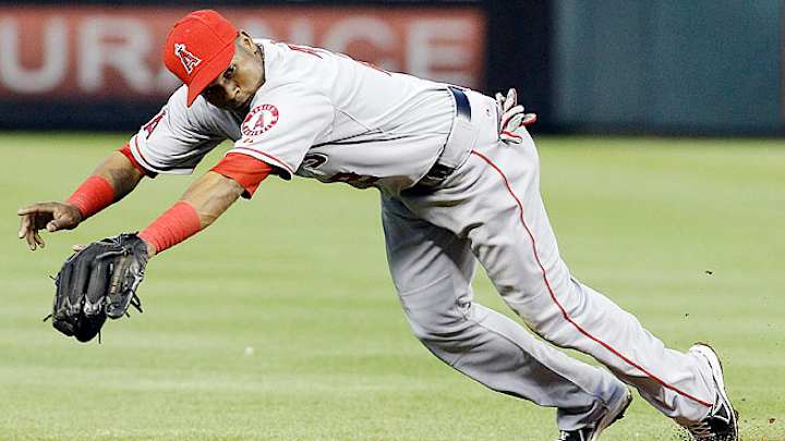 Angels SS Erick Aybar leaves with bruised heel