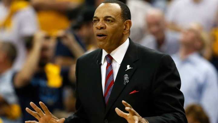 Report: Lionel Hollins 'likely done' as head coach of Memphis Grizzlies