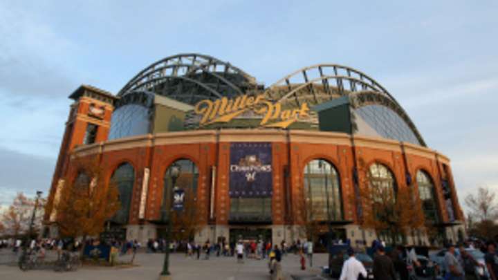 Brewers announce 'Wall of Honor' at Miller Park in 2014