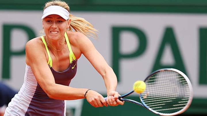 Maria Sharapova beats Victoria Azarenka at French Open