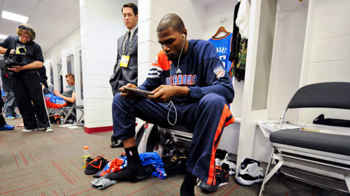 Court Vision: Kevin Durant addresses Twitter tough guys