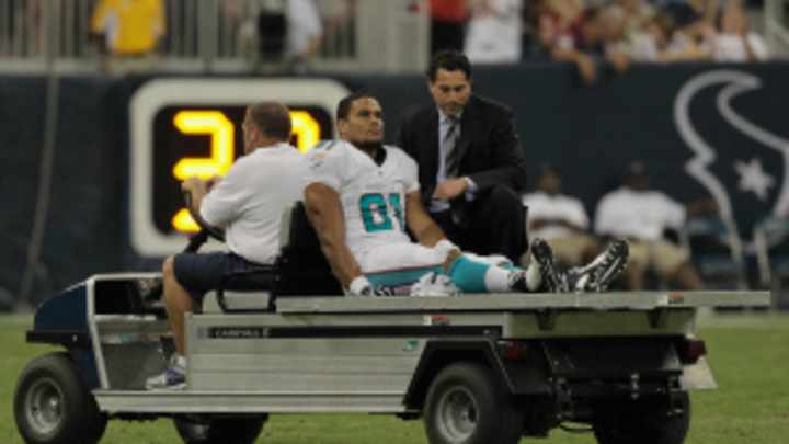 NFL owners could vote in March whether to ban hits to knees of defenseless players