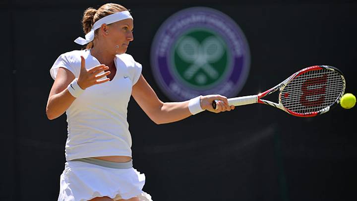 Kvitova advances to fourth round at Wimbledon