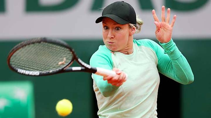 Mattek-Sands upsets Li; Djokovic wins at French Open Mattek-Sands upsets Li; Djokovic wins at French Open