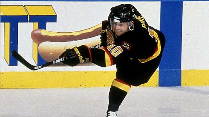 Vancouver Canucks to retire Pavel Bure's No. 10