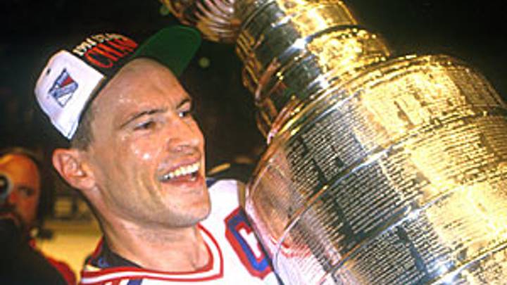 Rating Gretzky to LA and other landmark NHL trades