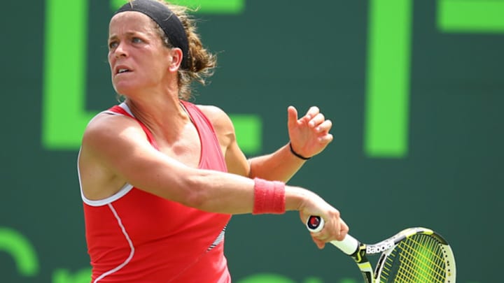 Mandy Minella, Lourdes Dominguez Lino advance to GP SAR quarters