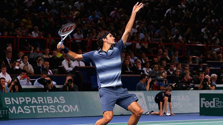 Federer qualifies for ATP Finals with win at Paris Masters