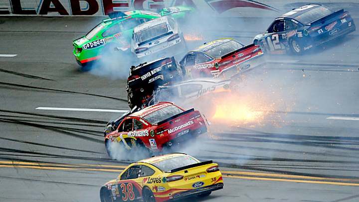 David Ragan gets last-lap upset victory at Talladega