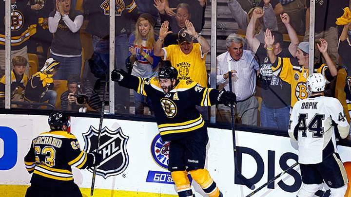 NHL playoffs: Double OT win lifts Bruins to 3-0 series lead over Penguins