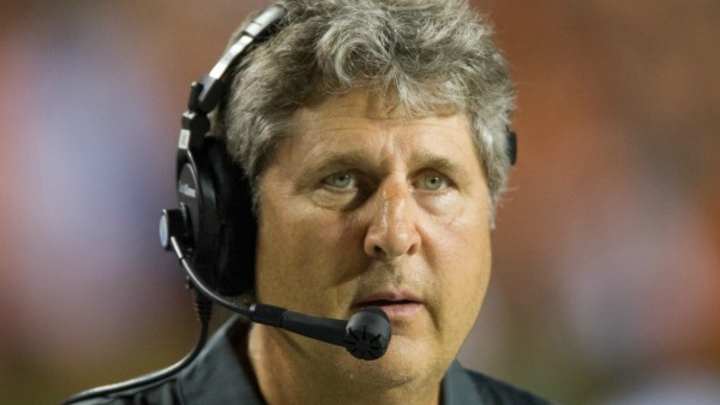 Washington State gives coach Mike Leach contract extension