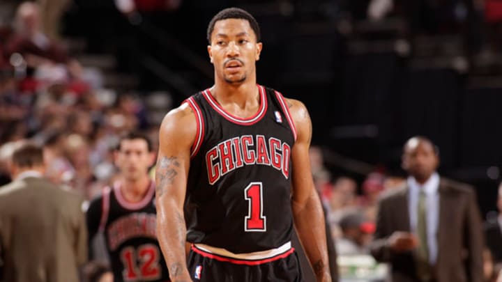 Derrick Rose out for season after knee surgery
