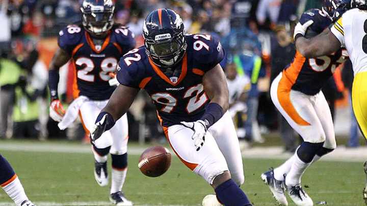 Broncos lose Elvis Dumervil thanks to baffling, fax-related gaffe