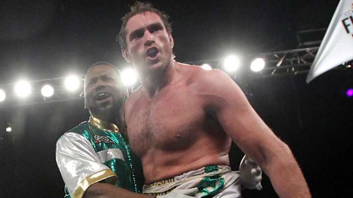 Tyson Fury wins U.S. debut with knockout of Steve Cunningham