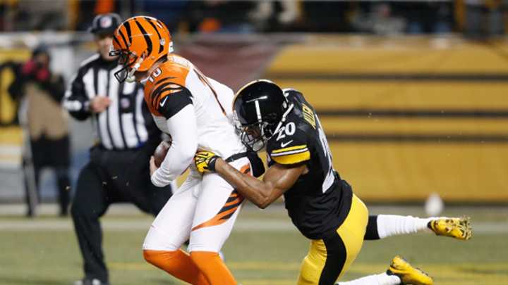 Bengals punter Kevin Huber's horrible first quarter ends with a fractured jaw