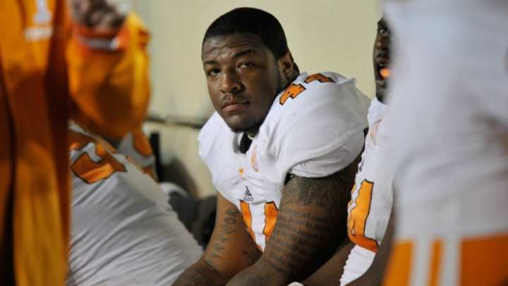 Report: Agents provided illegal benefits to five SEC players