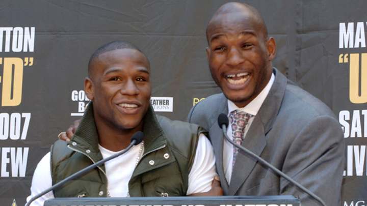 Jabs: Latest on Mayweather-Hopkins, Mitchell likely done, Mosley's big loss