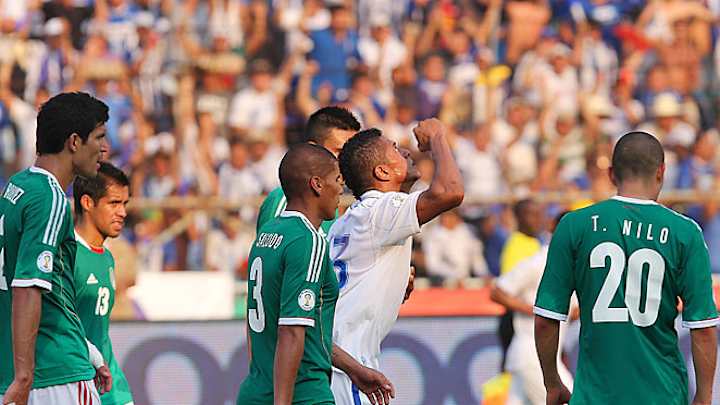 Honduras storms back to earn 2-2 draw with Mexico