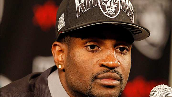 Oakland Raiders CB DJ Hayden hospitalized with abdominal injury