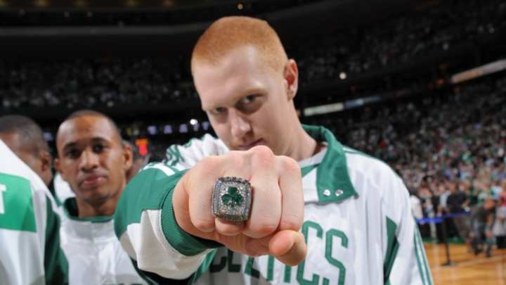 Report: Warriors in talks with Brian Scalabrine for assistant coaching job