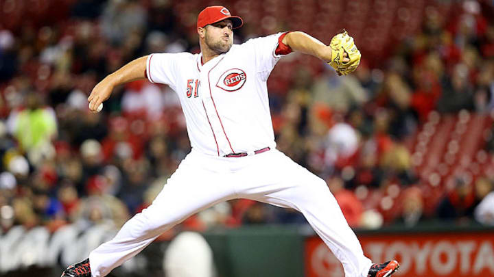 Reds' Jonathan Broxton fine after getting hit in hand