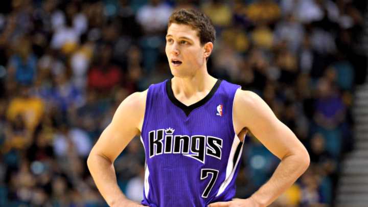 Report: Kings decline fourth-year option on Jimmer Fredette