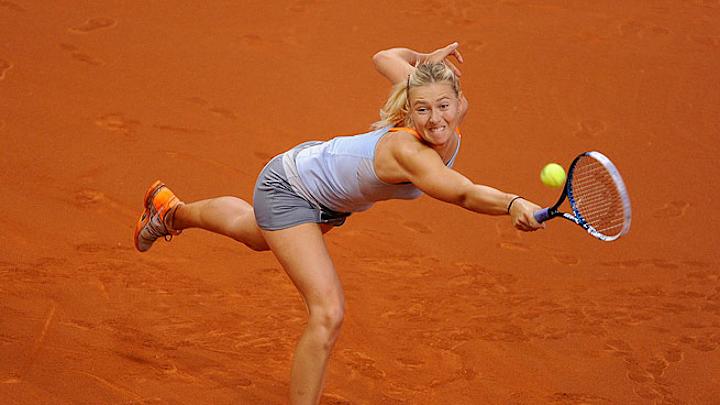 Sharapova successfully defends Porsche Grand Prix title