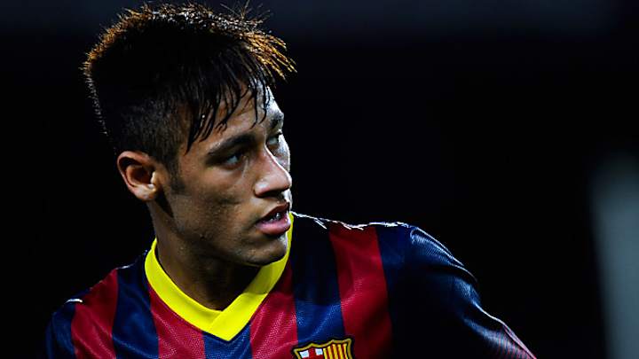 Barcelona's Neymar has anemia, won't stop training