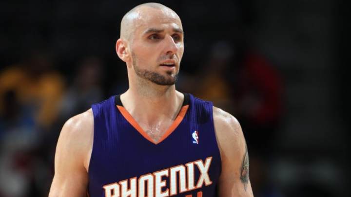 Report: Suns, Wizards swap centers Marcin Gortat, Emeka Okafor