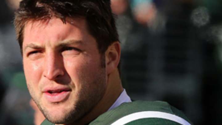 Quarterback coach claims to have fixed Tim Tebow's throwing motion