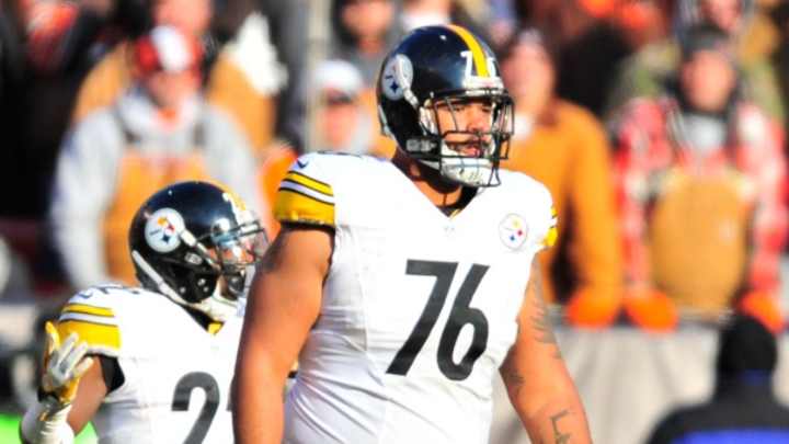 Steelers tackle Mike Adams stabbed in apparent robbery attempt