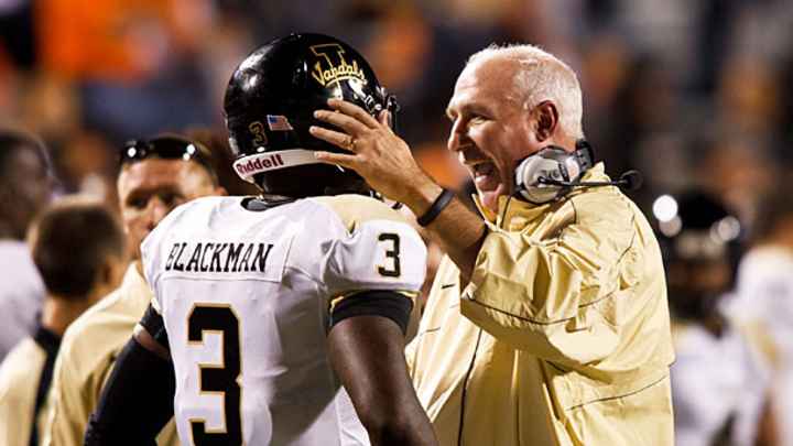 Former Idaho coach Robb Akey files lawsuit against school