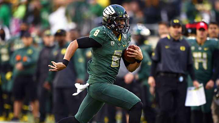 Weekly Spotlight: Ducks' potent offense looking to exact revenge against Stanford