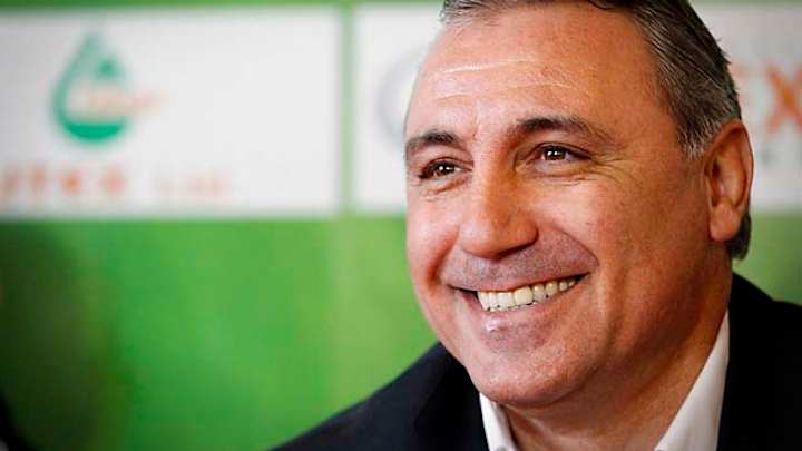 Hristo Stoichkov fined for threatening to beat up Bulgaria soccer boss
