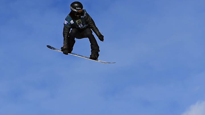 Shaun White gets through to slopestyle finals at U.S. Grand Prix